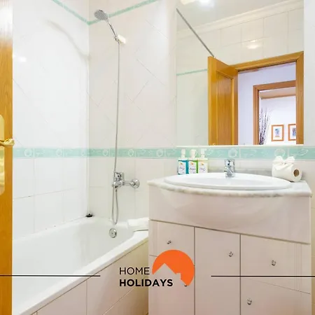 #173 Equiped, Balcony With City View Apartment